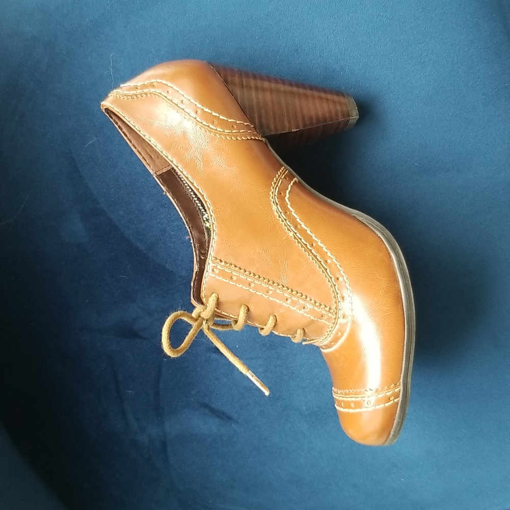 SALE✅ Lace up ankle boot. Style & Co. Size 8. Cognac caramel